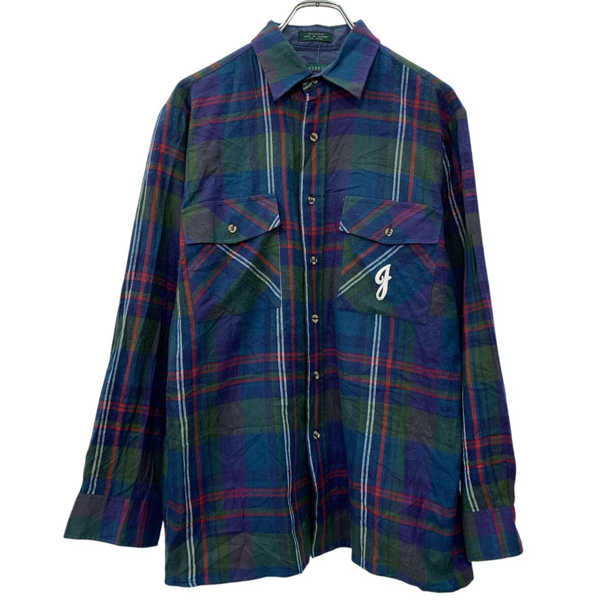 合計金額が3,980円(税込)以上の場合は、送料無料となります。(沖縄・一部離島は9800円以上）商品に興味をもって頂き、誠に有難うございます。恐れ入りますが最後までお読み頂き、ご了承の上ご購入下さい。アメリカから輸入した CLAYBROOKE OUTDOORS チェックシャツ の販売です。【商品説明】※色やデザインは画像をご覧ください。【サイズ】（海外規格の為、基本的には大きめのサイズ感となりますが、詳細は実寸をご参照ください。)サイズ表記にてM実寸着丈 74cm肩幅 47cm身幅 57cm袖丈 54cm(脇下から計測)・素人採寸の為、誤差についてはご容赦下さい。・着用感につきましては普段着用されているものとの実寸を比較して参考にされてください。【状態】状態確認 B〜C ランク品両袖ボタン破損、前身頃擦れがあります。《ランク》A-デッドストックや未使用に近い状態B-使用感はあるが綺麗な状態C-使用感があり多少の汚れがある状態D-使用感があり汚れや破れがある状態（上記ランクは弊社基準でのランク付けとなります。あくまでも参考として頂き、詳細は画像をご確認の上、ご入札ください。また、見落としによる目立たない穴、ほつれ、破れ、汚れ等のダメージ品が混入している場合もございますことをご理解の上、ご入札をお願い致します。）・全体的に使用感はありますが着用に問題はありません。・未洗濯品です。・保管上の折りジワと、ベール品によるシワはご容赦下さい。・状態に特に敏感な方のご入札はご遠慮下さい。※不明な点がありましたらお気軽に、ご質問下さい。【発送】佐川急便で発送します。※（沖縄及び一部離島へはヤマト運輸で発送する場合があります）合計金額が3,980円(税込)以上の場合は、送料無料となります。(沖縄・一部離島は9800円以上）【ご注意】・落札後はノークレーム＆ノーリターンにて、お願い致します。（返品は一切お受けできません。）・古着、usedの特性等を充分にご理解頂ける方のご購入に限らせて頂きます。 古着にご理解の無い方、状態に特に敏感な方のご購入はご遠慮下さい。・サイズ感につきましては普段着用されているものとの実寸を比較して参考にされてください。・できるだけ現物に近い色味をお伝えできるように気を付けておりますが、撮影環境や使用するモニターによっては、商品と画像に若干の色誤差が生じますことをご了承ください。【営業について】誠に勝手ながら、土曜、日曜、祝日、年末年始、ゴールデンウィークはお休みとさせて頂きます。また、お客様へのご対応時間は基本的には営業日の9:00〜17：00までになります。ご対応時間外や休業日にご落札いただいた商品や、ご質問など、頂いたご連絡への返信が滞る場合がございます。ご連絡、発送は休業明けより順次行っていきますのでご了承よろしくお願いいたします。★新商品、毎日大量入荷中です!!!20251029-0