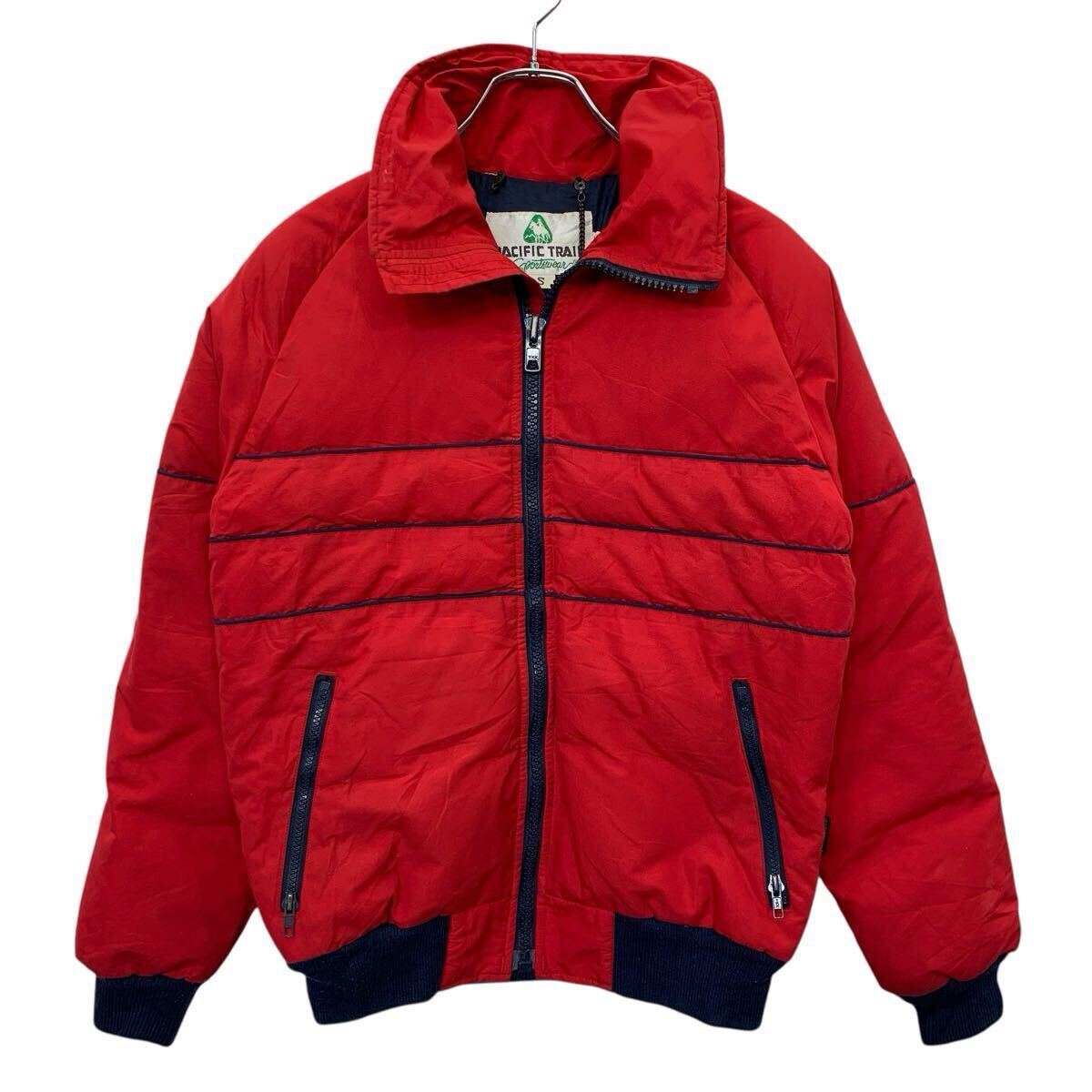 【中古】【古着】 PACIFC TRAIL ジャケット S レッド パシフィックトレイル ジップアップ ダウン アウトドア アウター 冬物 a711-6161
