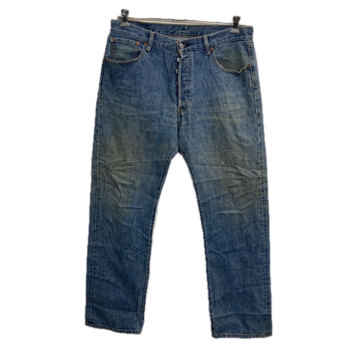 アメリカから輸入した古着になります。コンディションB〜C前身頃、後身頃に汚れがあります。サイズ表記サイズ36×34実寸サイズ（cm）ウエスト 90cm股下 85cmワタリ幅 35cm裾幅 23cm-----------------------------------※コンディション・ランクA-デッドストックや未使用に近い状態B-使用感はあるが綺麗な状態C-使用感があり多少の汚れがある状態D-使用感があり汚れや破れがある状態上記ランクは弊社基準でのランク付けとなります。あくまでも参考として頂き、詳細は画像をご確認の上、ご購入ください。また、見落としによる目立たない穴、ほつれ、破れ、汚れ等のダメージ品が混入している場合もございますことをご理解の上、ご購入をお願い致します。・保管上の折りジワと、ベール品によるシワはご容赦下さい。・状態に特に敏感な方のご入札はご遠慮下さい。※サイズ・表記サイズは商品に記載されているサイズです。・海外規格の為、基本的には大きめのサイズ感となりますが、詳細は実寸をご参照ください。・素人採寸の為、誤差についてはご容赦下さい。・着用感につきましては普段着用されているものとの実寸を比較して参考にされてください。※発送・佐川急便で発送します。・沖縄及び一部離島へはヤマト運輸で発送する場合があります【ご注意】・ご購入後はノークレーム＆ノーリターンにて、お願い致します。（返品は一切お受けできません。）・古着、usedの特性等を充分にご理解頂ける方のご購入に限らせて頂きます。 古着にご理解の無い方、状態に特に敏感な方のご購入はご遠慮下さい。・サイズ感につきましては普段着用されているものとの実寸を比較して参考にされてください。・できるだけ現物に近い色味をお伝えできるように気を付けておりますが、撮影環境や使用するモニターによっては、商品と画像に色誤差が生じますことをご了承ください。【営業について】誠に勝手ながら、土曜、日曜、祝日、年末年始、ゴールデンウィーク、お盆はお休みとさせて頂きます。また、お客様へのご対応時間は基本的には営業日の10:00〜17：00までになります。ご対応時間外や休業日にご落札いただいた商品や、ご質問など、頂いたご連絡への返信が滞る場合がございます。ご連絡、発送は休業明けより順次行っていきますのでご了承よろしくお願いいたします。20251209-0