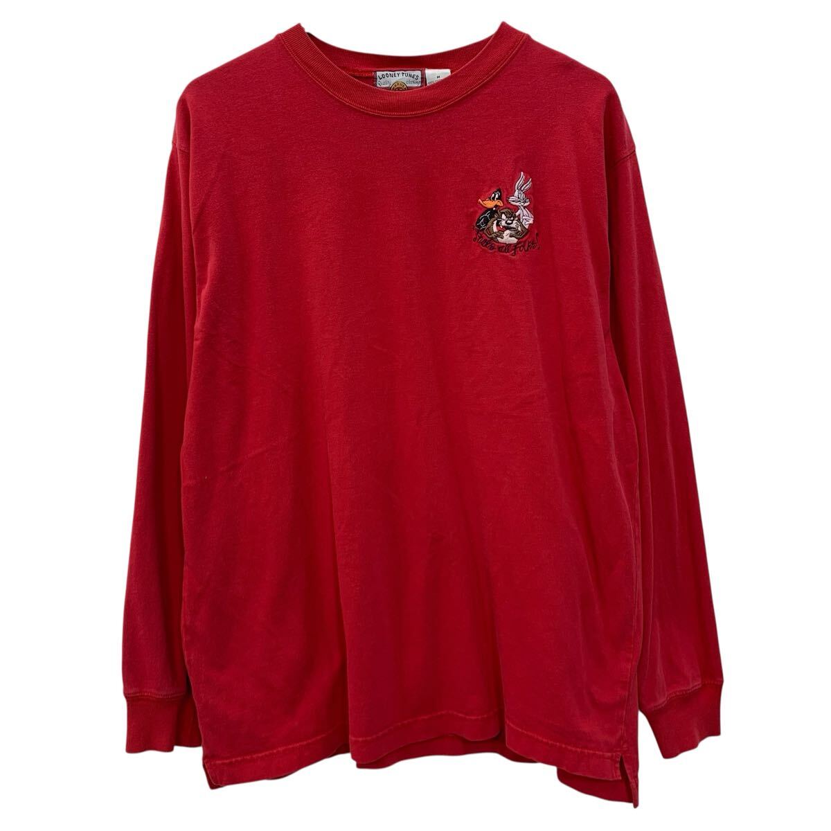 Other - 【中古】【古着】 LOONEY TUNES 長袖 キャラクターTシャツ M レッド ルーニーテューンズ プルオーバー ワンポイント刺繍 ロンT キャラクター 春物 a804-6474