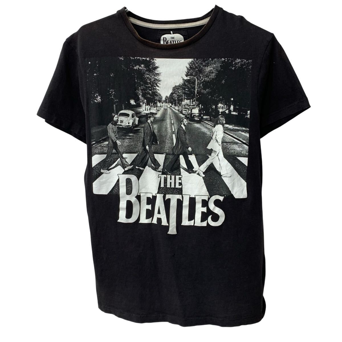 【中古】【古着】 THE BEATLES 半袖 バンドTシャツ M ブラック ビートルズ プルオーバー ビックプリント バンT カットソー 夏物 a807-6736