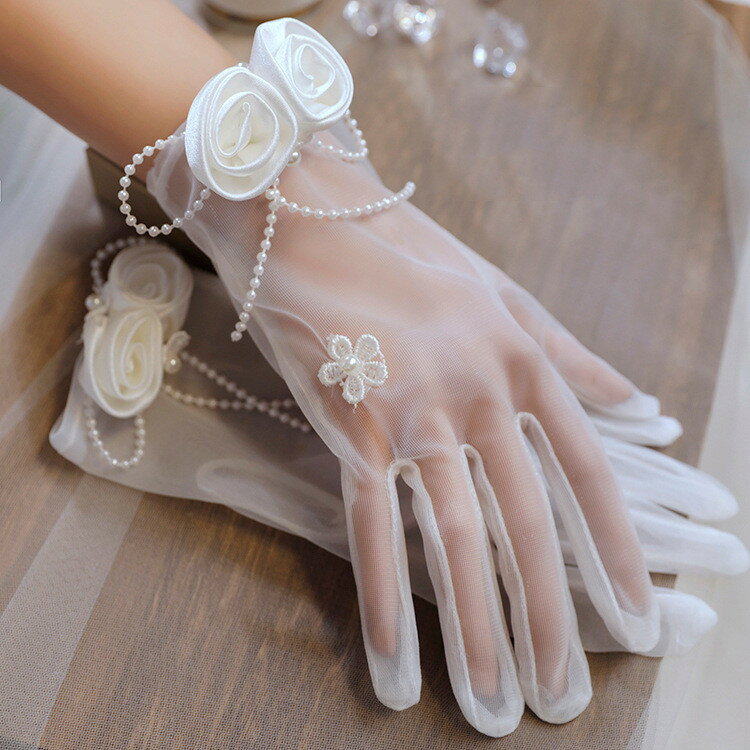 ブライダル ウェディング 手袋 グローブ レディース アクセサリー 結婚式 花嫁 ショート丈 レース パール リポン 花柄 刺繍 優雅 高級感 結婚式 挙式 二次会 花嫁様 披露宴 コスプレ 仮装 パーティー イベント ドレス用 お呼ばれ ウエディング小物 記念撮影 旅行結婚