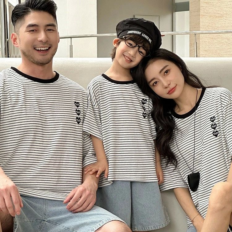 親子 ペアtシャツ 親子 ペアルック リンクコーデ 親子服 親子 セット 夏 夏服 ペアルック 家族お揃い 親子お揃い 親子コーデ 半袖 Tシャツ 男の子 女の子 メンズ レディース ストライプ柄 半袖Tシャツ ママ パパ 子供服 大きいサイズ ゆったり お揃い カップル ご夫婦 親子 ペアtシャツ 親子 ペアルック リンクコーデ 親子服 家族活動 運動会 団体服 旅行 家族写真 記念撮影 リゾート 海旅行 海辺 ビーチ 5