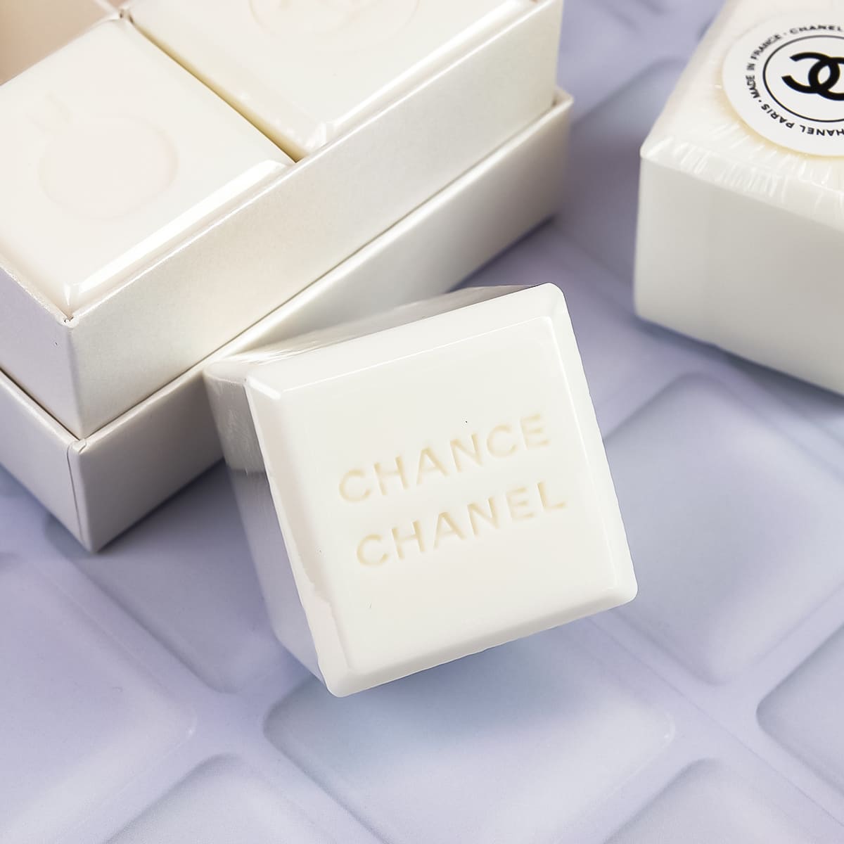 【名入れ可】CHANEL シャネル チャンス オーフレッシュ ボディソープ + ハンドソー...