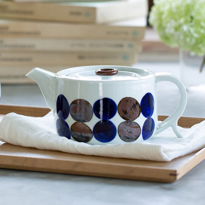 ポットSS茶こし付き スーパーステンレス網茶こし付き ホット お茶 コーヒー 磁器 はさみ焼 磁器 おしゃれ かわいい 北欧 HASAMI 紅茶 日本製 人気 贈り物 ギフト プレゼント【送料無料】SSポット ドット