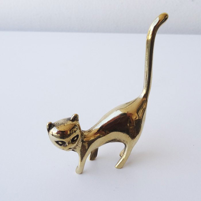 リングホルダー アクセサリーホルダー ゴールド 真鍮製 ゴージャス イタリア製 猫 ねこ ネコ おしゃれ アンティーク調 イタリア製 真鍮 贈り物 ディスプレイ プレゼント真鍮製キャット・リングホルダー [2]