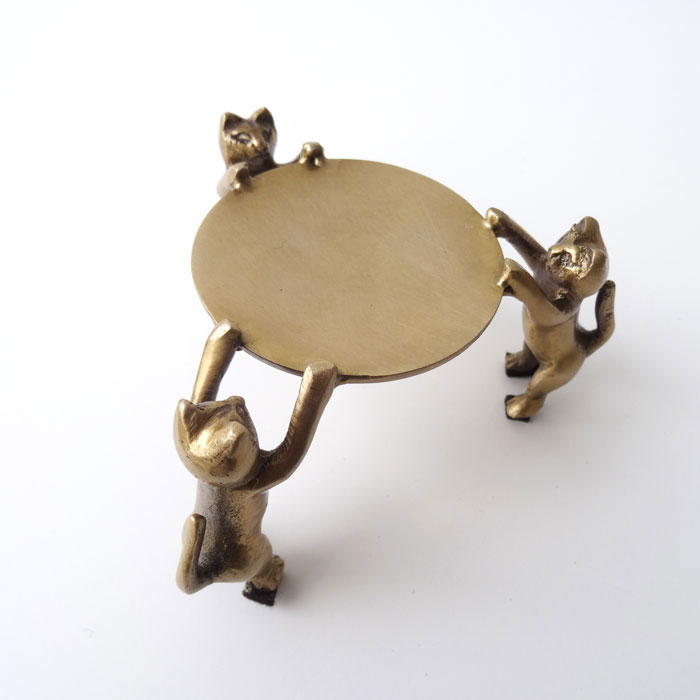 猫雑貨 猫 ねこ ネコ プレート トレー ゴールド 金色 トレイ 猫 にゃんこ かわいい お皿 おしゃれ アクセサリー置き 小物置き かわいい 真鍮製 贈り物 プレゼント【送料無料】プレートキャット