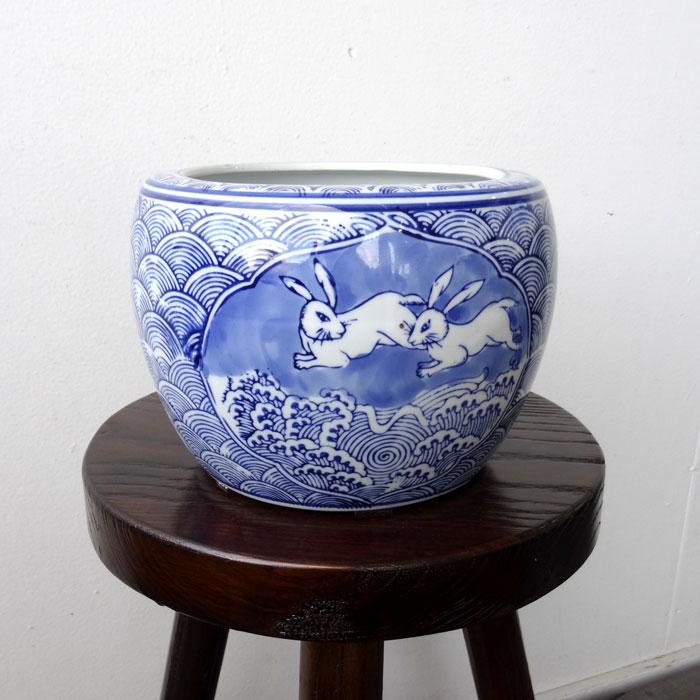 火鉢 水鉢 鉢カバー プランタカバー 和モダン 和雑貨 おしゃれ 観葉植物 うさぎ 兎 ウサギ 花入れ 陶器 和風小物 雑貨 小物入れ【お買得品】ミニ火鉢 うさぎ絵（M）の商品画像 2