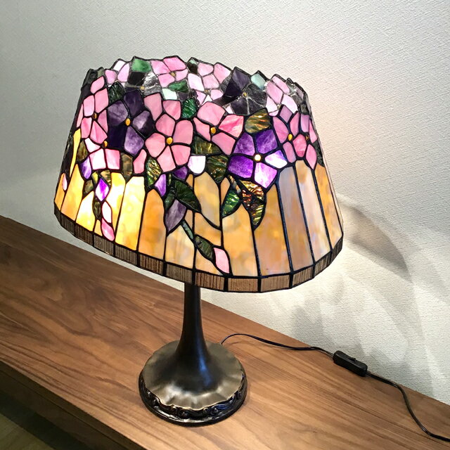 お手頃価格即出荷 のステンドグラス ランプ ステンドランプ ライト 照明器具 ステンドグラス おしゃれ 花柄 クレマティス ステンドランプ ピンク クレマティス スタンドライト ステンドガラス 贈り物 スタンドライト スタンド照明 間接照明 間接照明 ステンドガラス