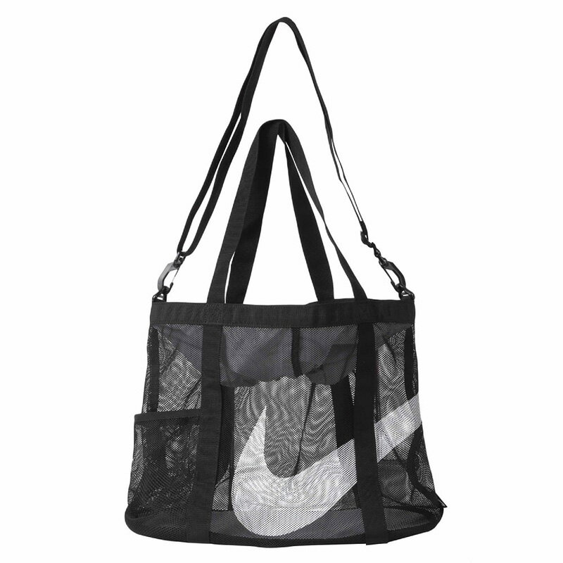 ナイキ プールバッグ 20L NIKE SWIM キッズ メッシュ 2WAYトートバッグ スイムバッグ スイミング 子供用 男の子 女の子 ブラック 黒 小学生 幼園児 男子 女子 男児 女児 水泳 プール 学校 体育 海水浴 ビーチバッグ/1994017-009のサムネイル