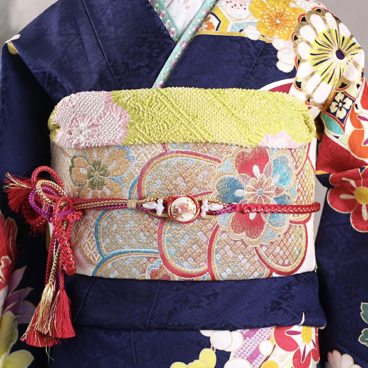 【中古】振袖 7点フルセット L〜LLサイズ 振袖セット 振袖フルセット フルセット 成人式 着物 晴れ着 青 紺 水色 古典 レトロ ポップ 熨斗 菊 個性的 帯 帯揚げ 重衿 半衿 帯締め 結婚式 ブライダル 十三参り KF-117