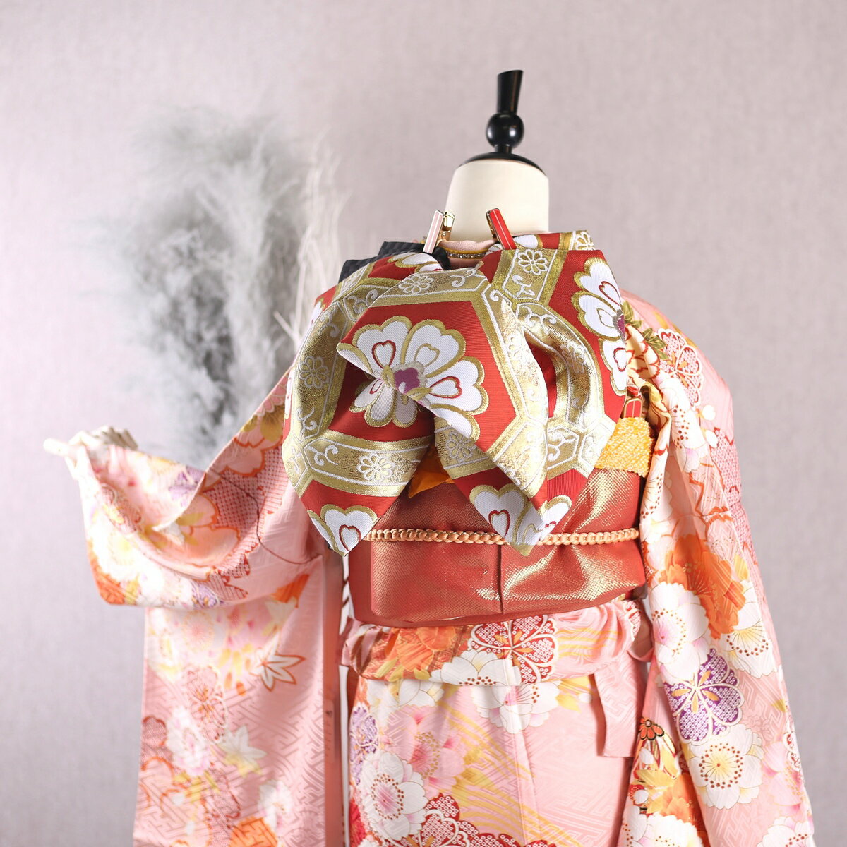 【中古】振袖 7点フルセット Lサイズ 振袖セット 振袖フルセット フルセット 成人式 着物 晴れ着 ピンク 赤 ぼかし 古典 古典柄 牡丹 桜 鞠 鹿の子 帯 帯揚げ 重衿 半衿 帯締め 結婚式 ブライダル 十三参り KF-147