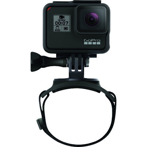 ★特徴★ 手または手首にGoProを固定し、驚きの臨場感あふれる動画が撮影できます。 360°の回転性、自由なチルト機能により、使いながら思い通りの撮影角度に固定できます。どんな場面にも最適で自由に調整でき、体型に左右されない幅広い調整範囲でセットも自在です。水中でも水上でも使用可能です。 ★商品スペック★ 仕様・規格 適合機種：全てのGoProカメラ 幅(mm)：15.5 奥行(mm)：6.7 高さ(mm)：16.5 セット内容・付属品 回転式マウント、ハンドストラップ、リストストラップ 入数 1個 質量・質量単位 86g 製造国 中国 品番 AHWBM-002 JANコード 4936080893378 メーカー名 GoPro，INC