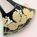 日本製 かんざし 黒漆調台 蒔絵 白葡萄2房 大葉添え 金& 薄緑色散し地 Cバチ型 カンザシ 簪 ホワイト ぶどう 葡萄 ホワイト 金 ゴールド ブラック