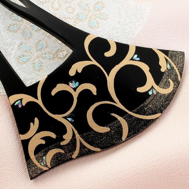 かんざし　黒漆調台　蒔絵　螺鈿　金唐草文　上部細ラメ付き　Rバチ型