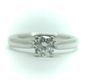 1.0ct.F-VS2-3EX(H&C)PTプラチナ婚約指輪（エンゲージリング）ダイヤモンドリング、4本爪（鑑定書付)
