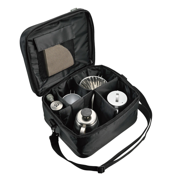 WADA TOKIのHARIO ハリオ V60 アウトドアコーヒーフルセット O-VOCF V60 メタルドリッパー O-VDM-02-HSV V60 メタルドリップケトル・ヴォーノ O-VKB-70-HSV V60 メタルコーヒーサーバー O-VCSM-50-HSV V60用ペーパーフィルター02 M 40枚 V60メタルコーヒーミル O-VMM-1-HSV｜アングル2
