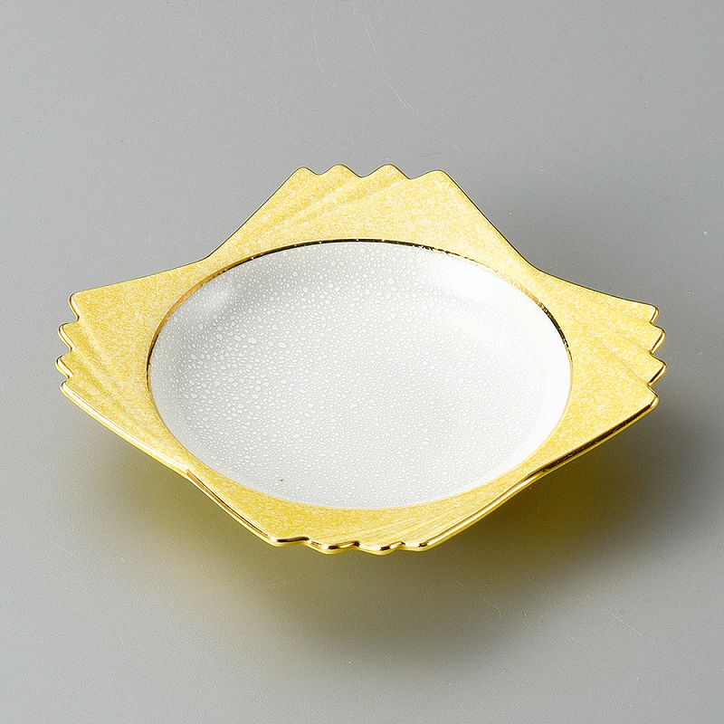 13×13×4cm