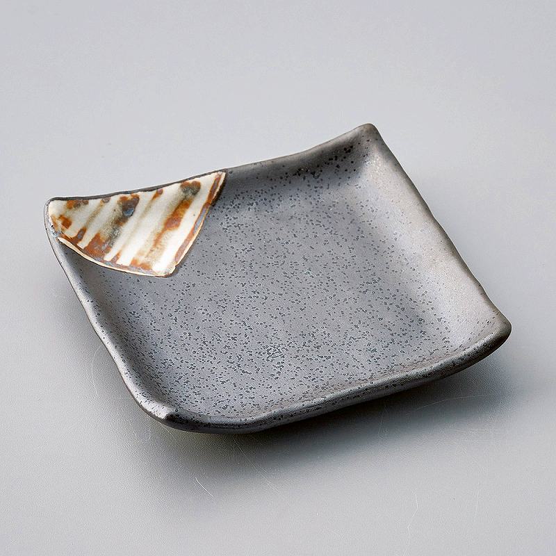 12×12.3×2.5cm