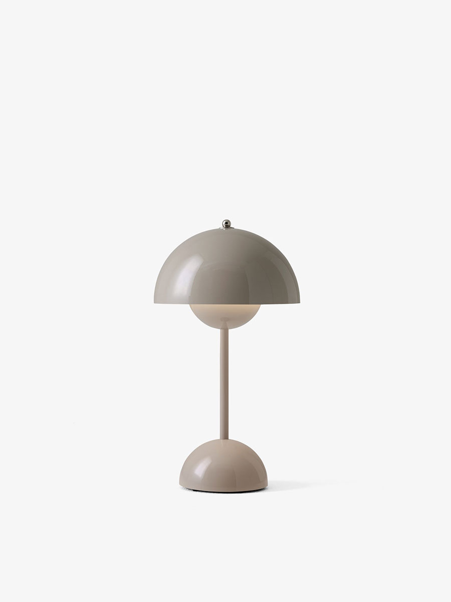 Orchid Lamps - ＆トラディション　アンドトラディション　テーブルライト　テーブルスタンド　ポータブル　内蔵LED3W　ACアダプター別売　グレーベージュ　FLOWERPOT PORTABLE VP9 MG (GREY BEIGE)
