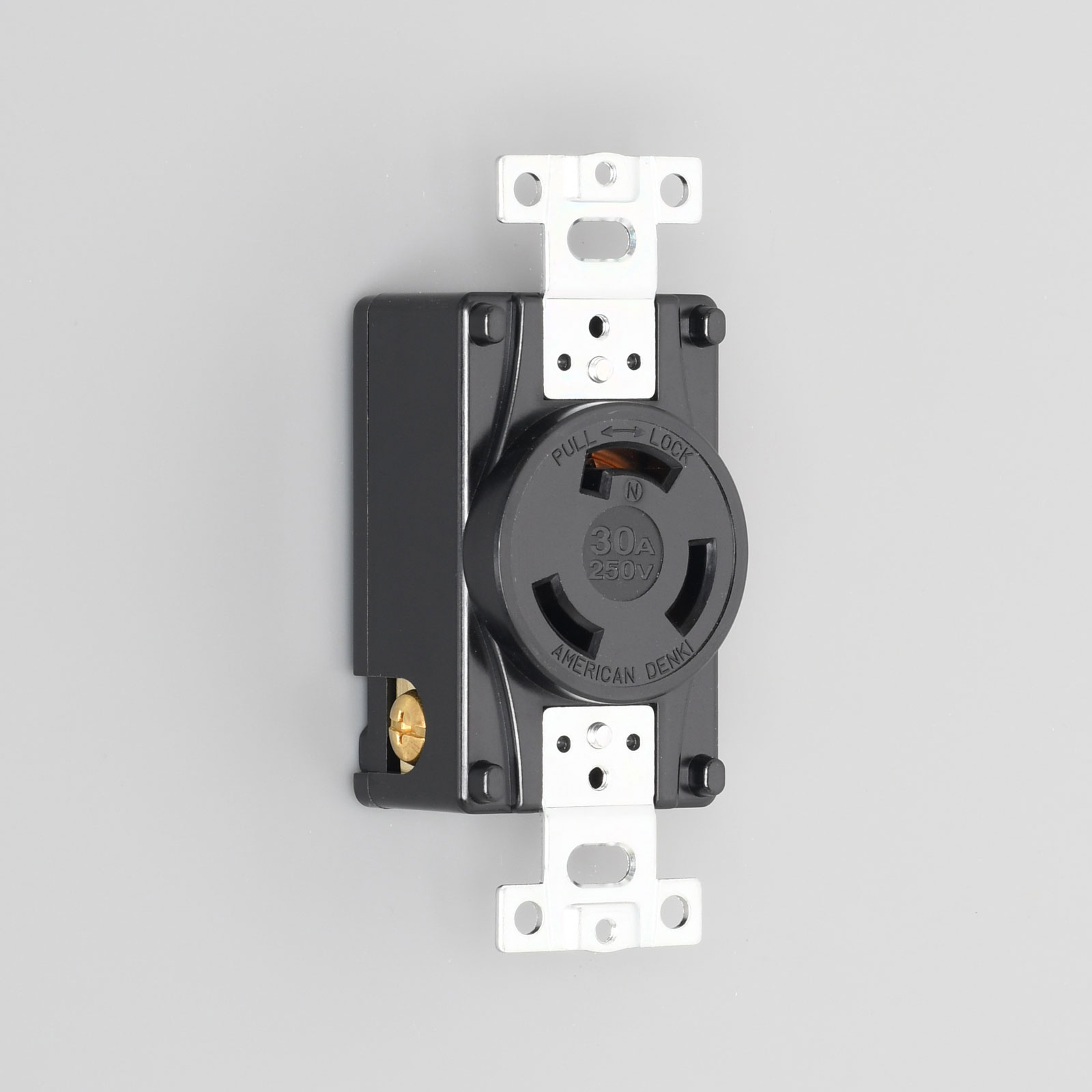 アメリカン電機　3P 30A 250V　引掛形埋込コンセント　3320