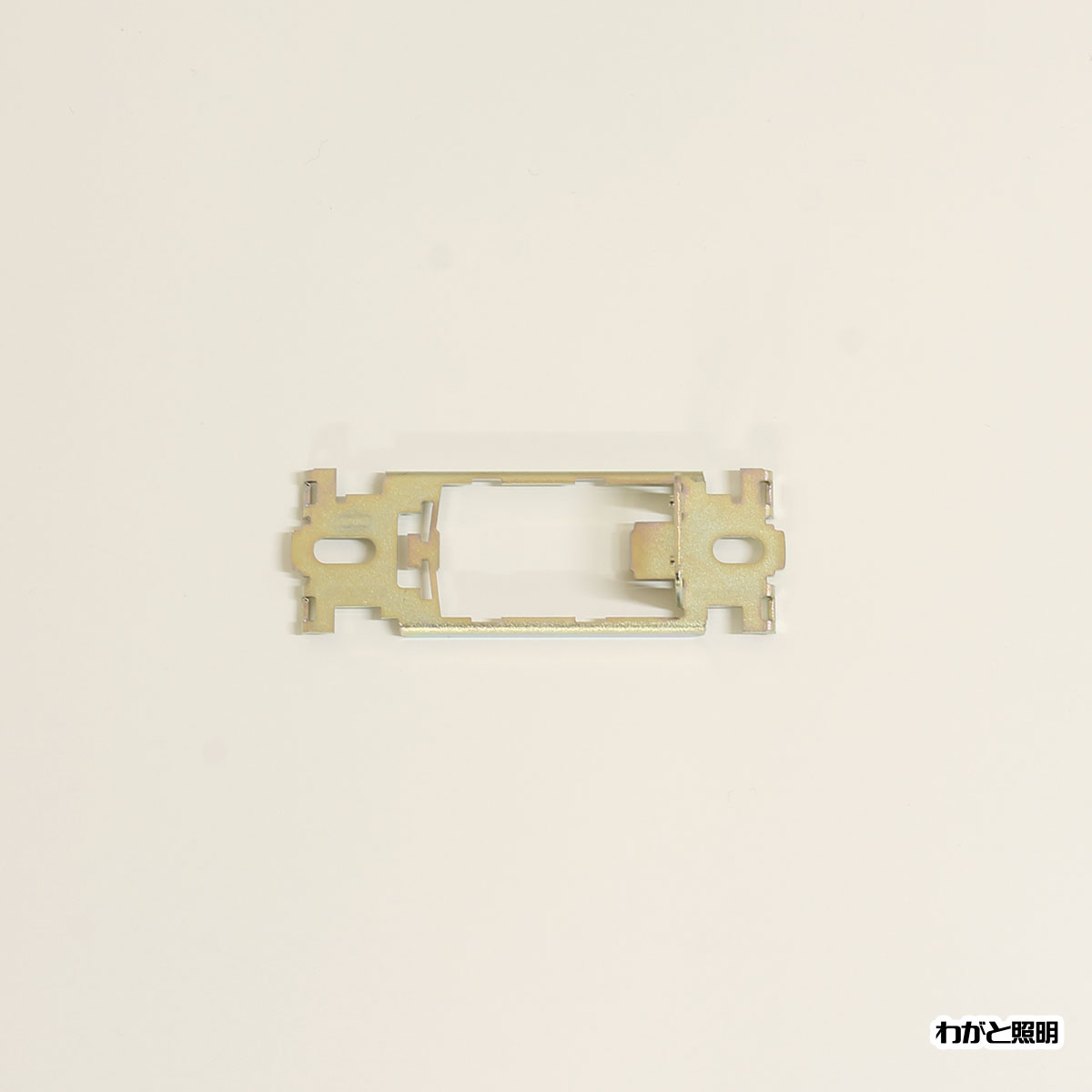 パナソニック　家具・住設機器用配線器具（什器用）　はさみ金具対応取付枠　1コ用　WCN3721