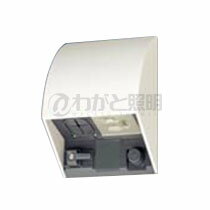 パナソニック 屋側用配線器具 スマートデザインシリーズ スマート接地防水コンセント 1コ口 入線機能付 IPX3 抜け止め式 アースターミナル付 露出 埋込両用 15A 125V ホワイト WK4604W