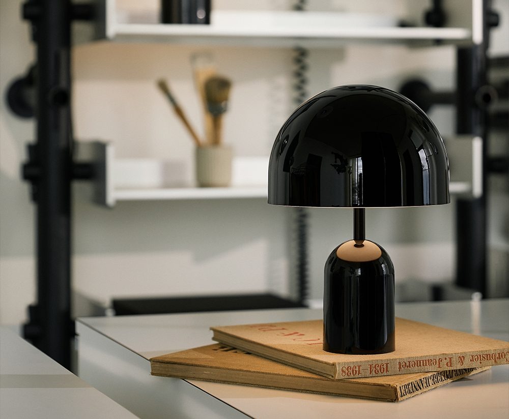 Tom Dixon トム・ディクソン ポータブルライト BELL PORTABLE(ベルポータブル) 調光 2.5W 3000K ゴールド LED内蔵 USB充電(USB-A) テーブル デスクライト Type-A TypeA BELL PORTABLE GOLD [2]