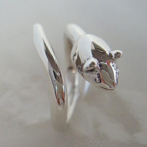 ねずみリング ネズミ 鼠 動物チーフ 指輪 指環 シルバーアクセサリー SILVER925 女性 男性 プレゼント ギフト対応 レディース メンズ 大人 可愛い...