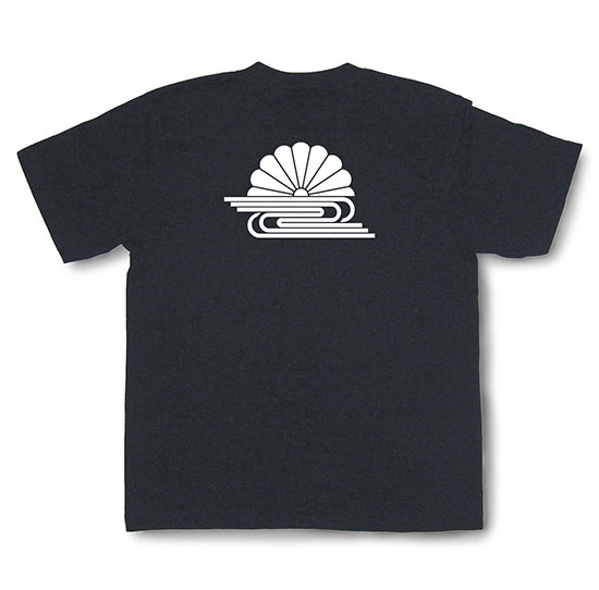Rakuten - 家紋Tシャツ「菊水」（半袖）【和柄Tシャツ 和風Tシャツ 戦国武将 伝統 ユニセックス】TSK26