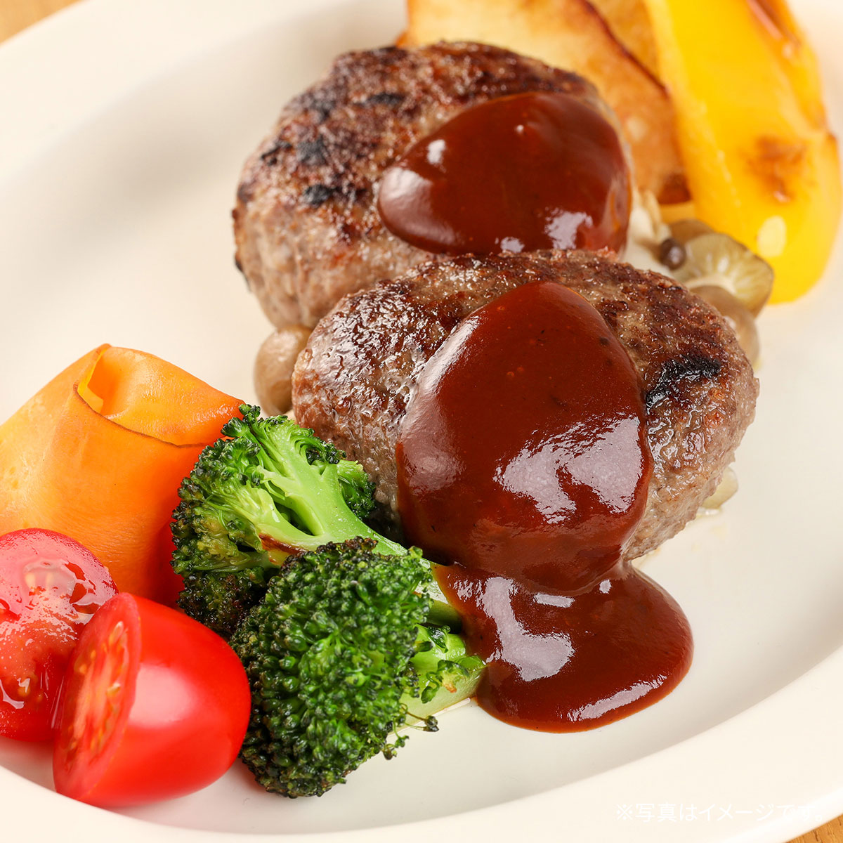 肉 ギフト 飛騨牛 ハンバーグ＆ステーキセット 牛100％ハンバーグ4個 モモステーキ2枚 A4A5等級 セット 詰め合わせ 国産 牛肉 和牛 黒毛和牛 内祝い 誕生日 プレゼント お取り寄せ グルメ お返し 贈り物 贈答 冷凍 お肉 産地直送 高級 和牛セレブ お中元 七夕 暑中見舞い wagyugift-10000181 和牛セレブ お肉ギフト専門店 サンプル画像2