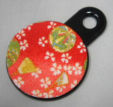 和装小物　手鏡　日本製　鏡　ちりめん　プレゼント　赤系 レッド　お土産　女性用　柄はおまかせ　レ..