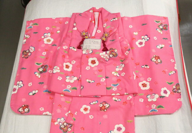 753 三歳 女の子 3歳 着物 きもの 三才 七五三着物 ピンク系 ひな祭り 正月 753 箱無し 雛祭り 被布 セット 巾着 髪飾り 巾着袋 見切り品の為キ...