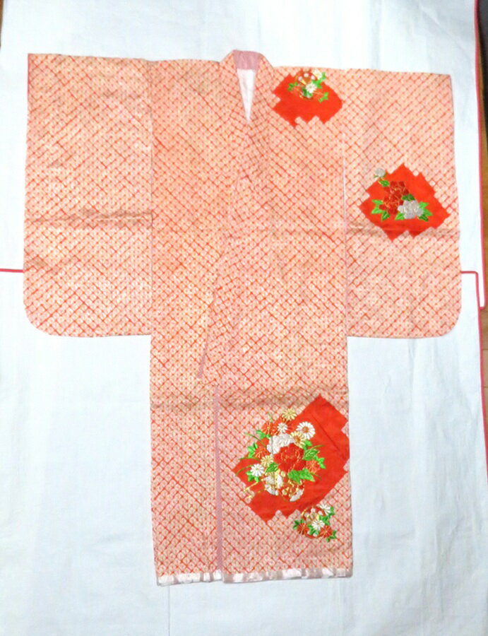 753 七五三 きもの 比翼仕立て 絹 アセテート ポリエステル ナイロン 赤系 女の子 7歳 祝い着 七歳 着物 長襦袢付 ※重ね衿付き 少々訳あり ※蔵出...