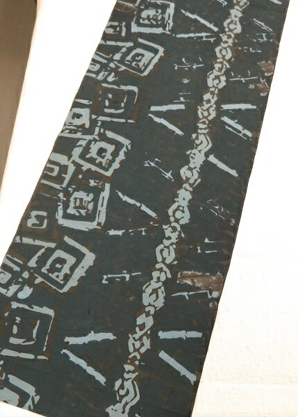 浴衣 反物 生地 ゆかた 浴衣反物 教材用 広幅 巾:約39.5cm 黒系っぽい紺系 メンズ 男女兼用 男性用 お仕立て用 青系 踊り お祭り 文化祭 ゆかた反物 店頭見切り品 少々難有り 染ムラ 染料やヤケ等の変色有り ※見切り品の為返品交換等不可 D