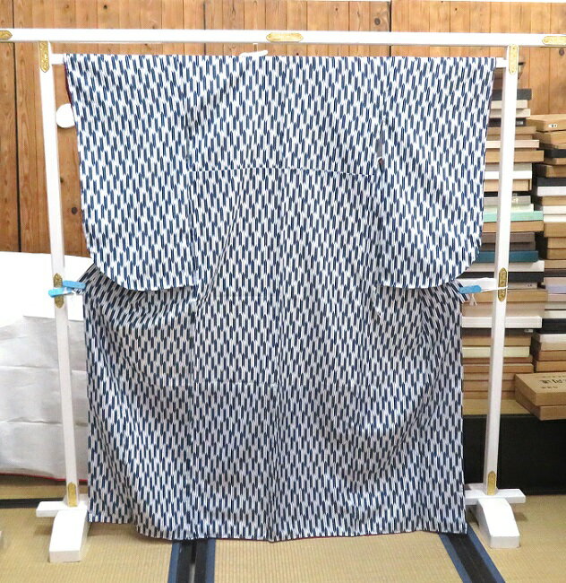 着物 ポリエステル 二尺袖 Lサイズ 仕立て上がり 紺系 白系 矢絣 販売品 2尺袖 袴の着物 洗える着物 袷..