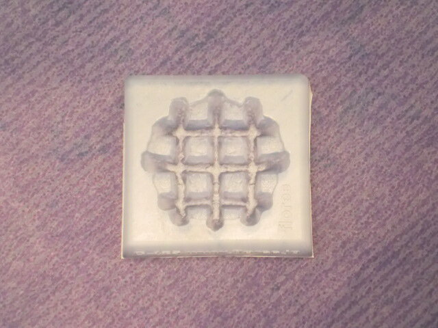 シリコンモールド　C-425　ワッフルLL／シリコン型／UVレジン／レジン／ねんど／ミニチュアフード／ス..