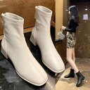 ショートブーツ 黒 白 柔らかい ソフトレザー 韓国系 ブーツ ミドル丈 ショート丈 チャンキーヒール オルチャン系 スクエアトゥ かっこいい きれいめ スキニー ブーティ レディース ブラック ホワイト 無地 こなれ感 ルーズ 大人可愛い ベーシック