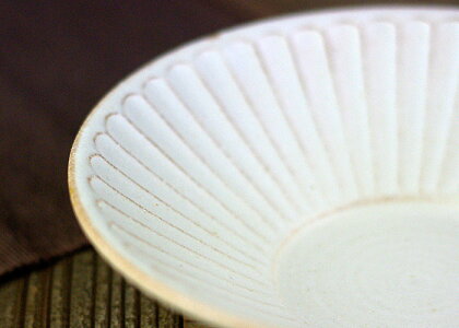 益子焼kinari朝顔鉢（中）しのぎパスタ皿カレー皿ナチュラルおしゃれ和食器（食洗機対応電子レンジ可能）名入れギフト（別料金）結婚祝いわかさま陶芸kinariシリーズ