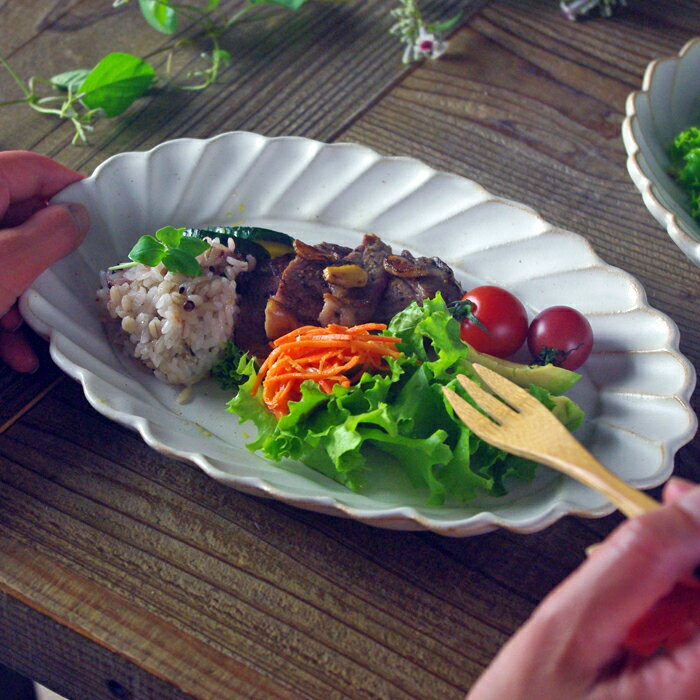 メレンゲ皿（大） kinari 益子焼 楕円皿 オーバル皿 アイボリー シンプル 花型 （食洗機対応 電子レンジ使用可） 大皿 お家カフェ わかさま陶芸