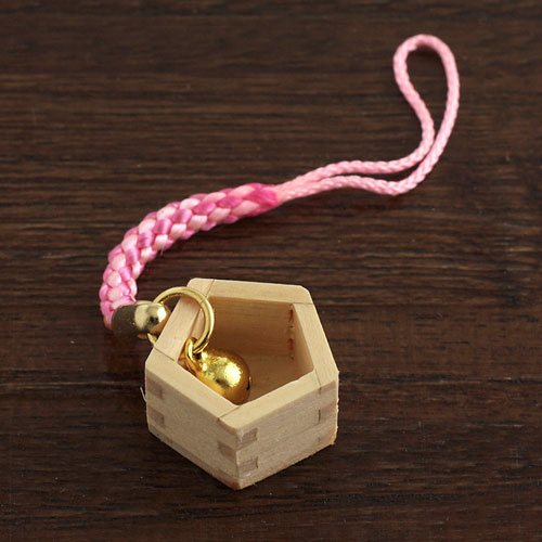 ますや　合格ストラップ・根付（五角形の枡）　岐阜県大垣市の檜製工芸品　※紐の色はお選びいただけま..