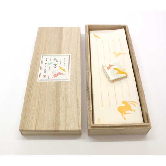 和詩倶楽部　桐箱入り一筆箋　兎箋　100枚入 (KI-013)　気軽なひとことを添えるミニ便箋　白檀の文香入り　※在庫限り