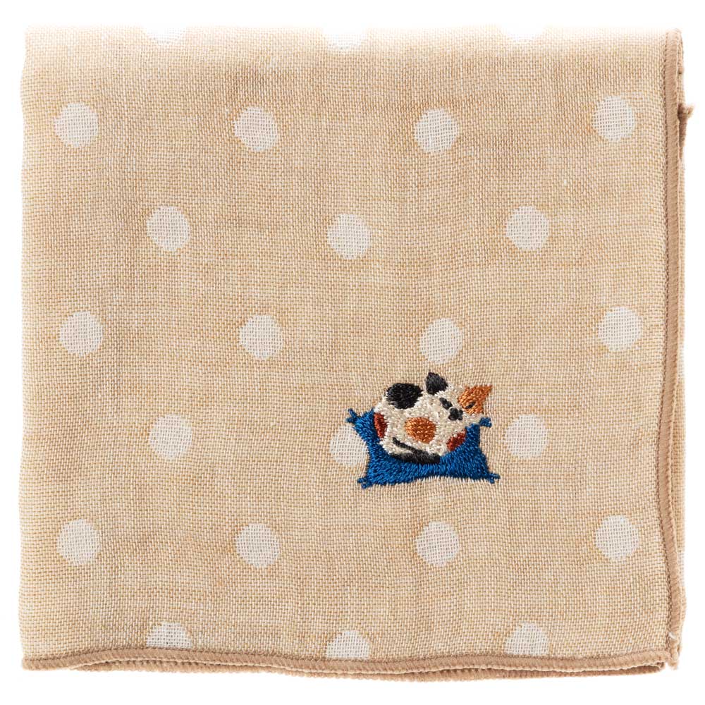 ガーゼ にゃんこハンカチ　三毛猫ベージュ（ドット）　刺繍入りガーゼハンカチ　スーベニール　Cat pattern embroidered gauze handkerchief
