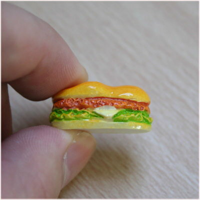 ミニチュアフード　ハンバーガーBサンドウィッチ　1個　1/12フィギュア小物【ドールハウス】【ミニチュア】【ネコポス可】のサムネイル