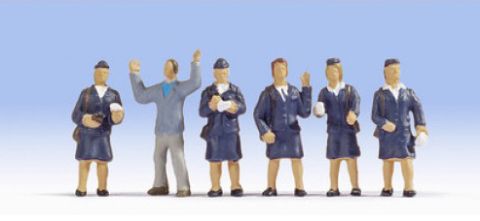 nochノッホ15081　交通警察官（女性）【HO人形】【塗装済み】【ジオラマ小物】