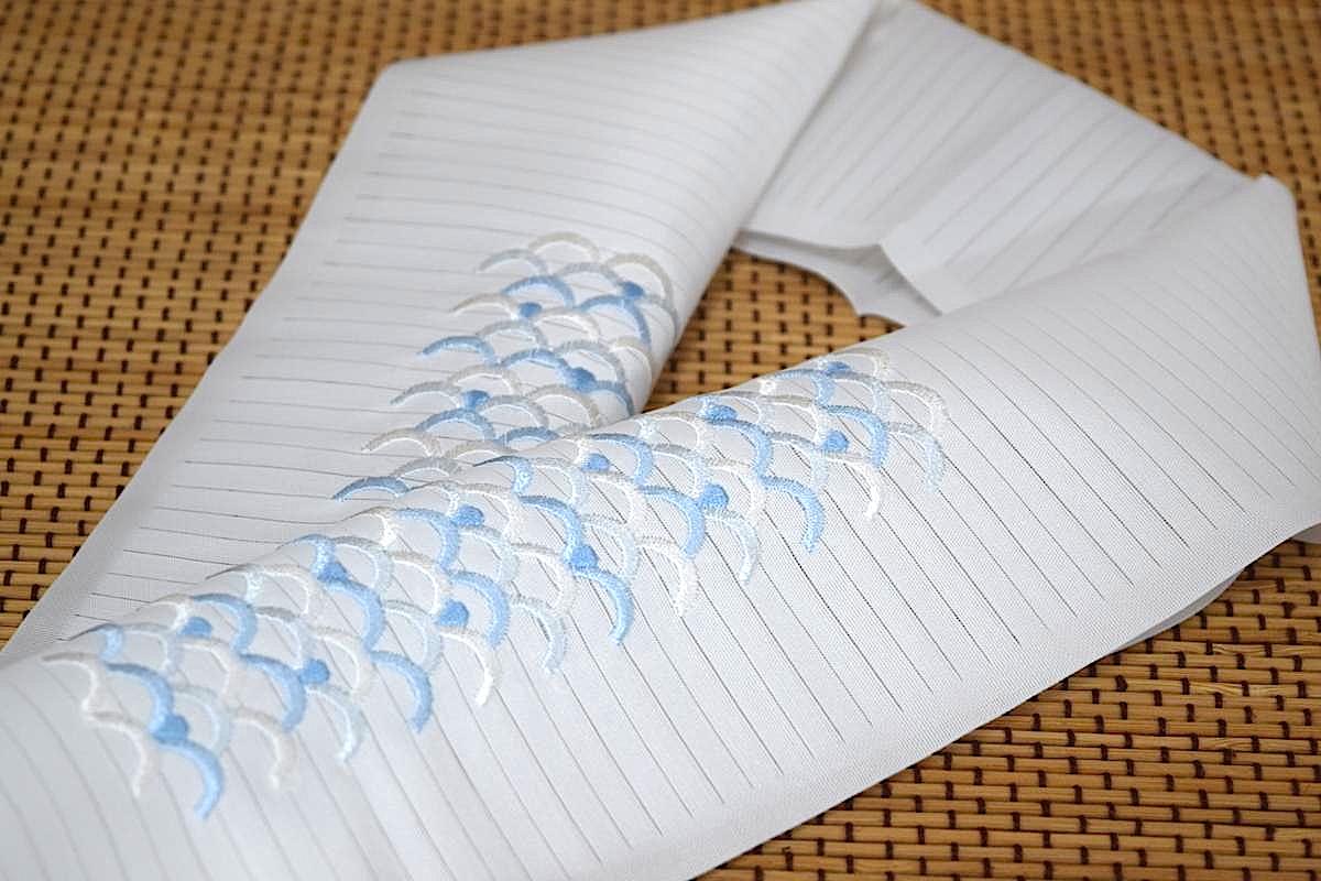 【単衣用・夏用】【ポリエステル】【絽刺繍半衿】絽半衿 刺繍入り「青海波 5」のサムネイル