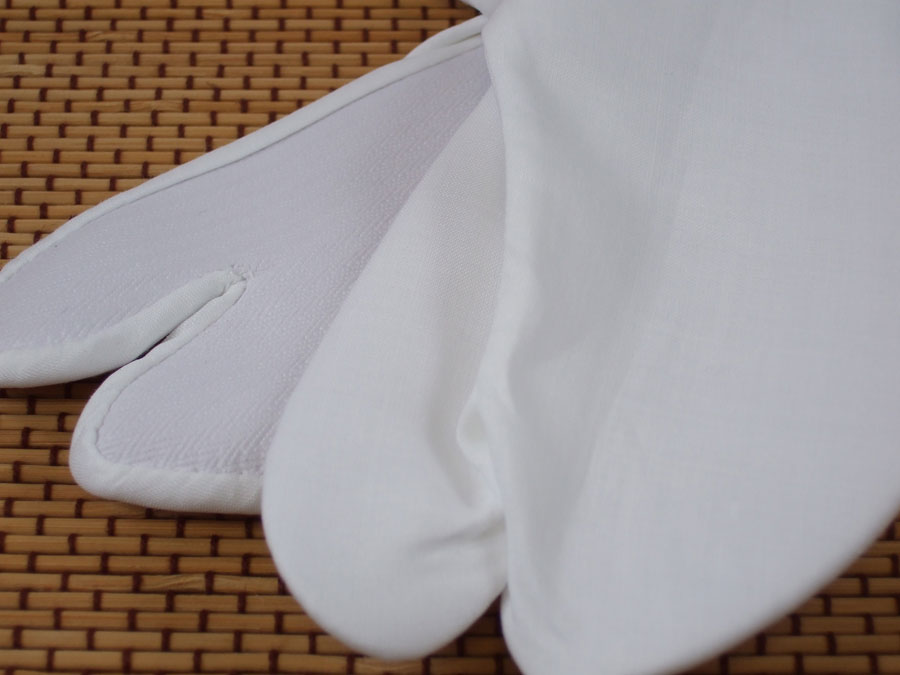 【きねや】【日本製】夏用足袋「本麻足袋（4枚こはぜ）21.5〜24.5cm」