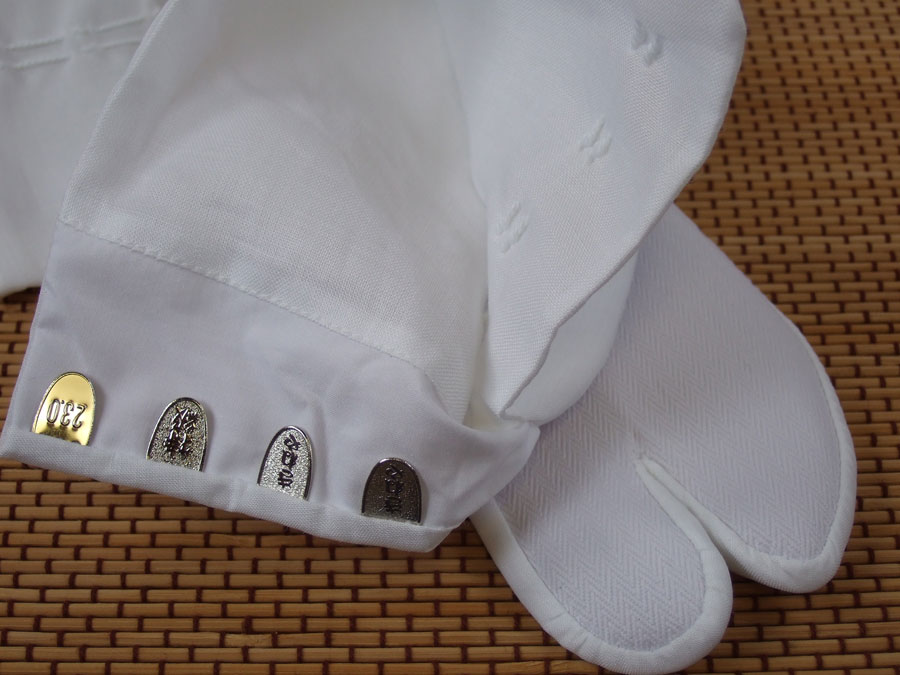 【きねや】【日本製】夏用足袋「本麻足袋（4枚こはぜ）21.5〜24.5cm」