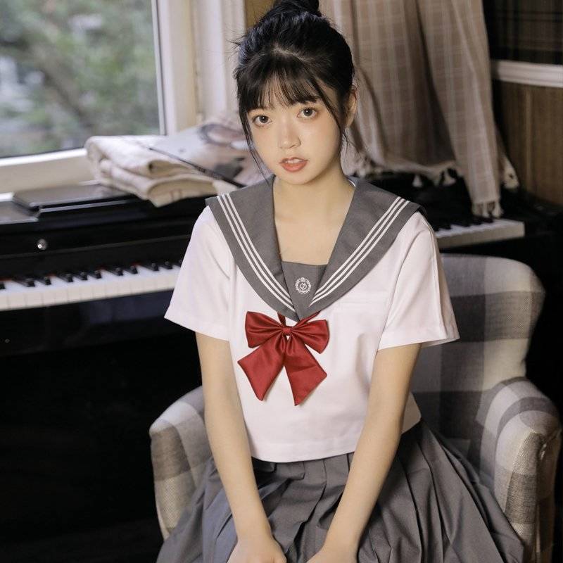 発表会 入学式 大人 新入荷 高校生 学生服 仮装 新入荷 コスチューム セーラー服 コスチューム 関西襟 コスプレ衣装 刺繍