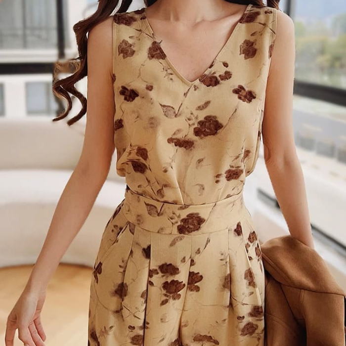 大きいサイ お嬢様 セットアップ 生成 ベージュ 茶色 ブラウン スーツ ロングパンツ ワイド トップス ノースリーブ Vネック 花柄